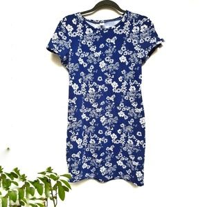 Navy blue floral fitted T Shirt dress.